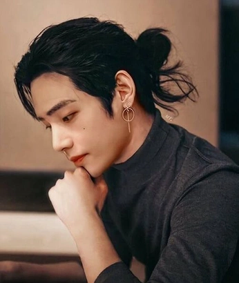 A cover of "Hair + Horns" cluster. The owner is benjibringsart. The cluster consists of 8 elements.