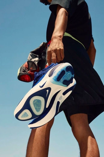 A cover of "Tennis photos" cluster. The owner is omarguox. The cluster consists of 2 elements.