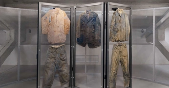 A cover of "Maremagnum" cluster. The owner is robznow. The cluster consists of 12 elements.