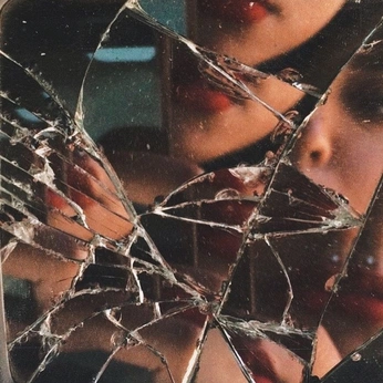 A cover of "Lan’alath" cluster. The owner is urmythtaken. The cluster consists of 67 elements.