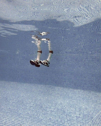 A cover of "STILL LIFE" cluster. The owner is samethan. The cluster consists of 1 element.