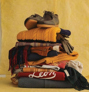 A cover of "織品靜物" cluster. The owner is dukeofru. The cluster consists of 12 elements.