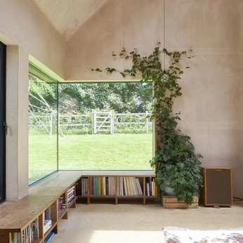 A cover of "nest 🏡" cluster. The owner is sophburns. The cluster consists of 476 elements.