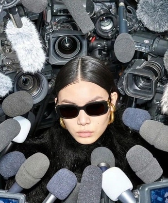 A cover of "ICONE" cluster. The owner is stthomasson. The cluster consists of 8 elements.