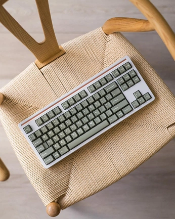 A cover of "Keyboards" cluster. The owner is stringsaeed. The cluster consists of 9 elements.