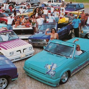 A cover of "pit´ya" cluster. The owner is merrtataa. The cluster consists of 60 elements.