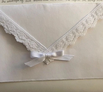 A cover of "Invites" cluster. The owner is summergrace. The cluster consists of 2 elements.