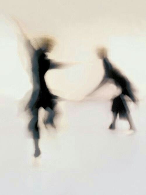 Photograph by Joerg Maxzin.