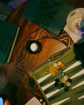 A cover of "LRZ" cluster. The owner is marilougandi. The cluster consists of 9 elements.