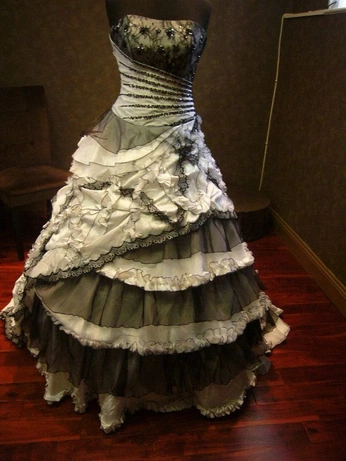 A cover of "YAS" cluster. The owner is coldtortelloni. The cluster consists of 41 elements.