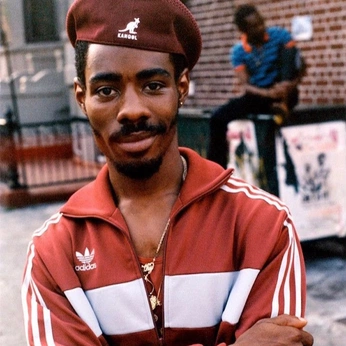 A cover of "Obi" cluster. The owner is zmada. The cluster consists of 22 elements.