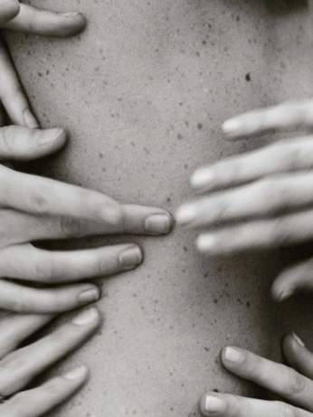 A cover of "Expression" cluster. The owner is mositis. The cluster consists of 3 elements.