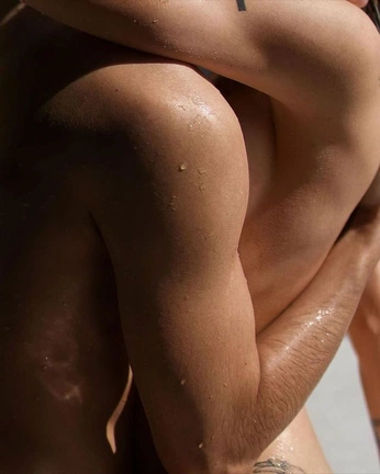 A cover of "love" cluster. The owner is ririxoxo. The cluster consists of 15 elements.