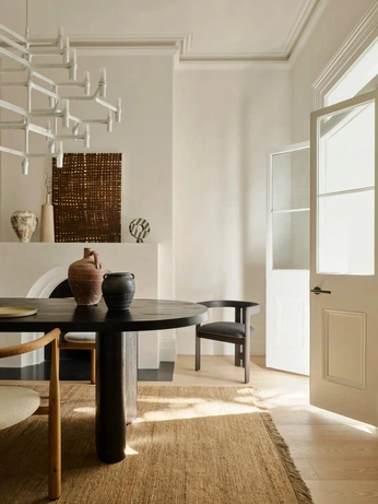 A cover of "Interior Design" cluster. The owner is sonderpath. The cluster consists of 83 elements.