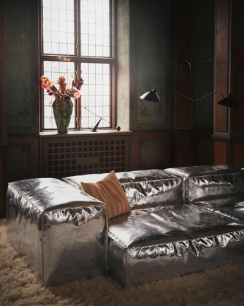 A cover of "Interior Design" cluster. The owner is laurenamundrud. The cluster consists of 7 elements.