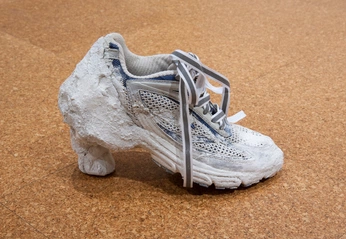 A cover of "clothes" cluster. The owner is juliechen. The cluster consists of 3 elements.