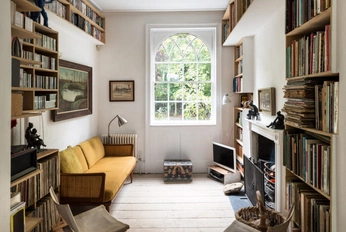 A cover of "London Home" cluster. The owner is roozbehm. The cluster consists of 13 elements.