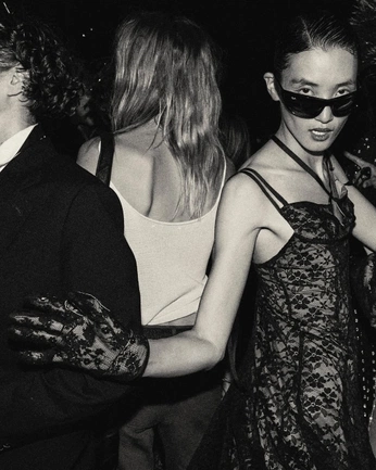 A cover of "Снимки" cluster. The owner is bonoloromo. The cluster consists of 6 elements.