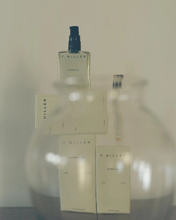 A cover of "Cosmetic" cluster. The owner is koichiendo. The cluster consists of 14 elements.