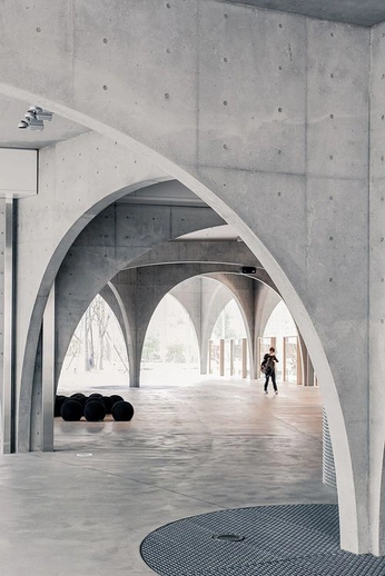 A cover of "Arch" cluster. The owner is pkaiser. The cluster consists of 57 elements.