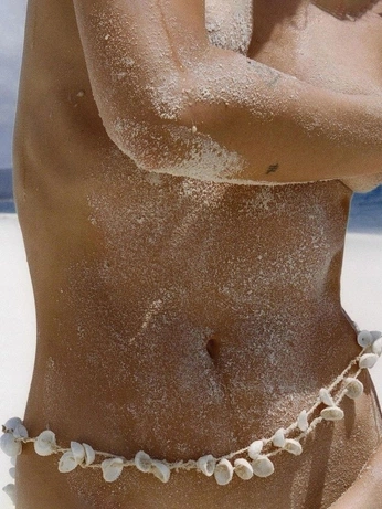 A cover of "Spraytan" cluster. The owner is andreaperez. The cluster description is "Spray tan studio Located in Cabo". The cluster consists of 134 elements.