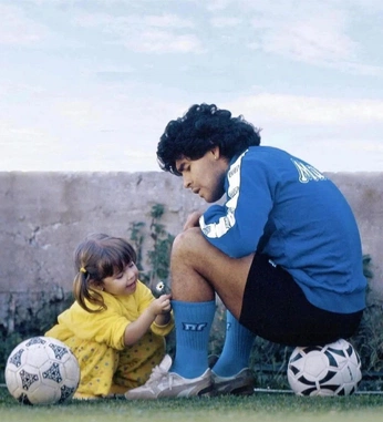 A cover of "A" cluster. The owner is milicorrea. The cluster consists of 7 elements.