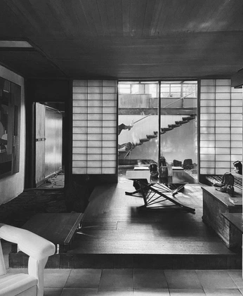 A cover of "SETTING" cluster. The owner is robertpiinder. The cluster consists of 13 elements.