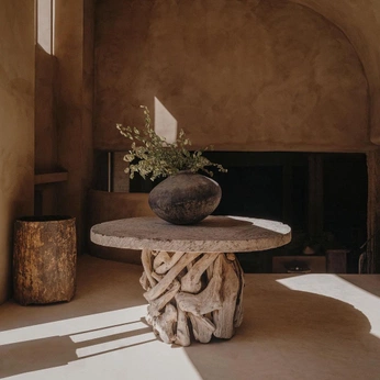 A cover of "Spaces." cluster. The owner is thingsbyimaan. The cluster consists of 7 elements.