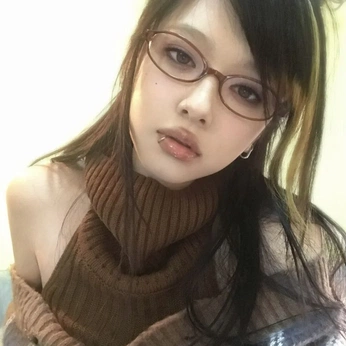 A cover of "⭒ women" cluster. The owner is lucinedeer. The cluster consists of 364 elements.