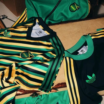 A cover of "Styling" cluster. The owner is daisym. The cluster consists of 61 elements.