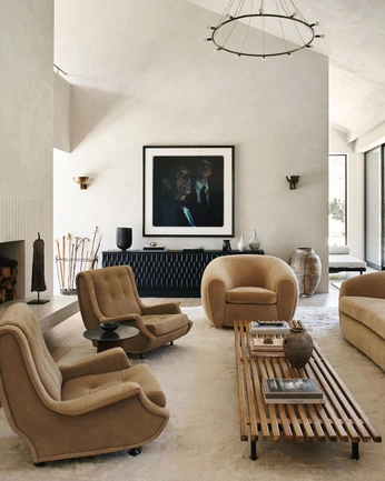 A cover of "Refined Clarity" cluster. The owner is i.kat. The cluster description is "Minimal, intelligent design.". The cluster consists of 135 elements.