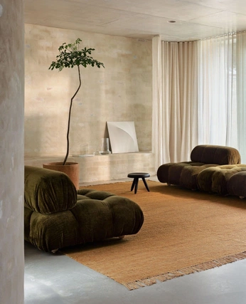 A cover of "Architecture (interior)" cluster. The owner is jonyiscampos. The cluster consists of 14 elements.