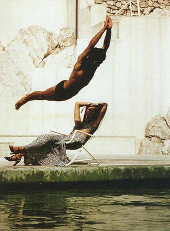 A cover of "Stella McCartney" cluster. The owner is deboraneves. The cluster consists of 17 elements.