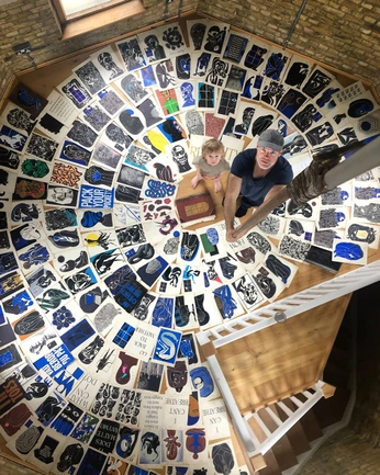 A cover of "Curves" cluster. The owner is klou46. The cluster consists of 16 elements.