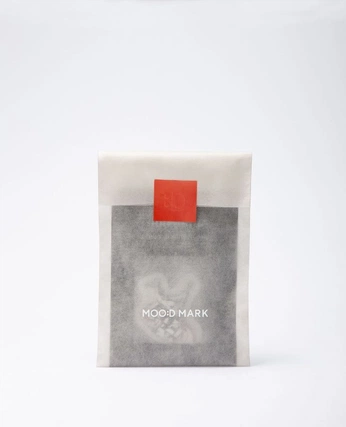 A cover of "White" cluster. The owner is filipegmelo. The cluster consists of 11 elements.