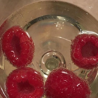 A cover of "ZOOM" cluster. The owner is ginger. The cluster consists of 9 elements.