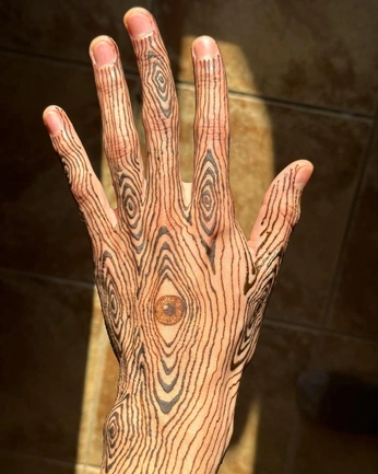 A cover of "Henna" cluster. The owner is nailill. The cluster consists of 1 element.