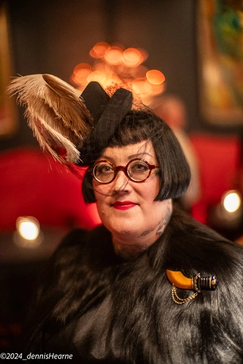 A cover of "Fashion" cluster. The owner is jeanstewart. The cluster consists of 432 elements.