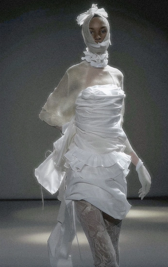 A cover of "moodboard" cluster. The owner is leisserafim. The cluster consists of 33 elements.