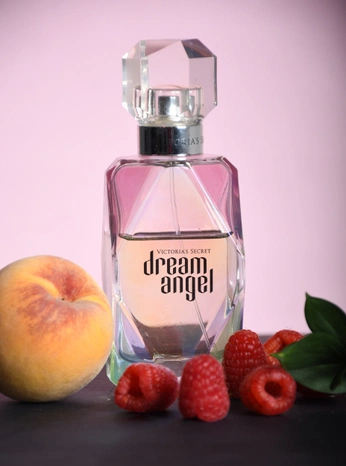 A cover of "product photography" cluster. The owner is linisvhi. The cluster consists of 3 elements.