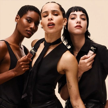 A cover of "Groups" cluster. The owner is 45tvc15. The cluster consists of 83 elements.