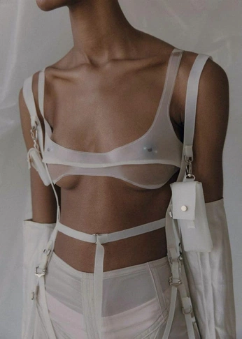 A cover of "Editorial" cluster. The owner is zazagabour. The cluster consists of 4 elements.