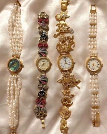 A cover of "OLD MONEY" cluster. The owner is babyspicy. The cluster description is "vintage". The cluster consists of 25 elements.