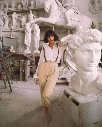 A cover of "clo" cluster. The owner is waterophelia. The cluster consists of 61 elements.