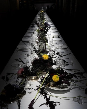 A cover of "dinner" cluster. The owner is evadaa. The cluster consists of 102 elements.