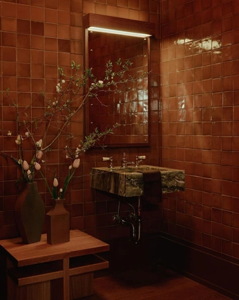 A cover of "Master Bath Inspo" cluster. The owner is voulucreative. The cluster consists of 9 elements.