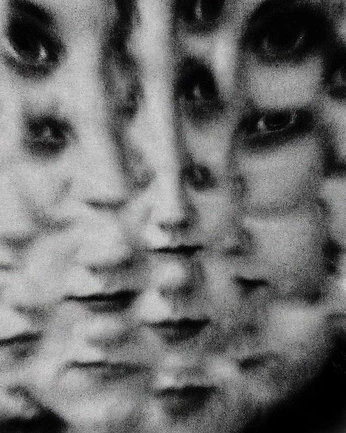 A cover of "aa" cluster. The owner is isabelvergara. The cluster consists of 1 element.