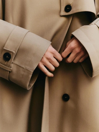 A cover of "MAX MARA" cluster. The owner is elsariu. The cluster consists of 21 elements.