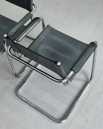 A cover of "bauhaus" cluster. The owner is lilyblues. The cluster consists of 5 elements.