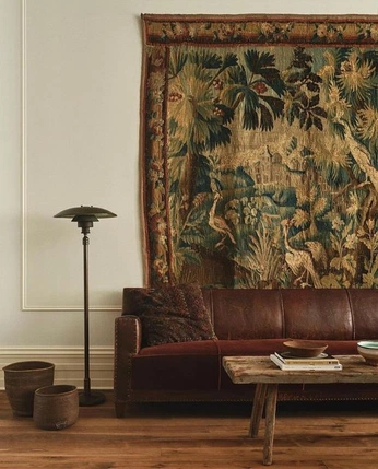 A cover of "room" cluster. The owner is poojabhichar. The cluster consists of 7 elements.